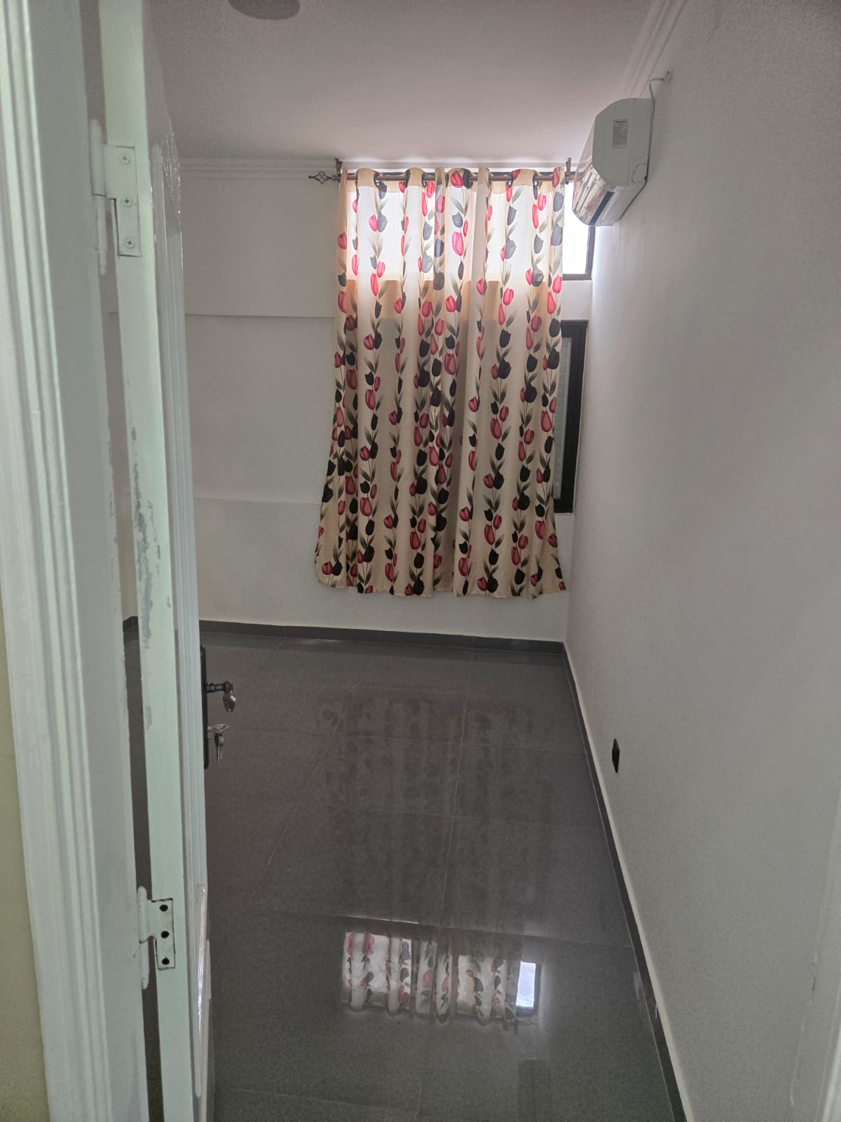 Apartamento T1 no Miramar foto